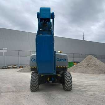 Fler stegs bom 2019 Genie ZX 135 (9)