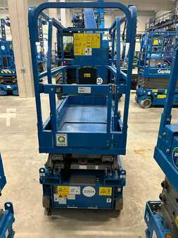 Piattaforme aeree a pantografo 2023  Genie GS 1432m (1)