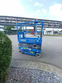 Scherenarbeitsbühne  Genie GS 1932 (4)