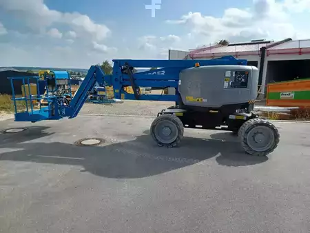 Knikarmhoogwerker  Genie Z45 XC (3)