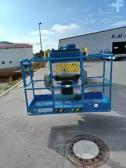 Knikarmhoogwerker  Genie Z45 XC (5)