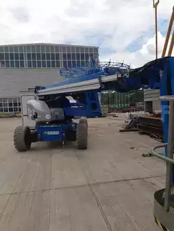 Knikarmhoogwerker  Niftylift HR 28 Hybrid 4x4 (4)