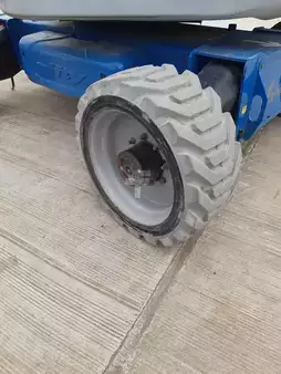 Knikarmhoogwerker  Niftylift HR 28 Hybrid 4x4 (8)