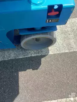 Ollós munka emelvény 2020  Genie GS 3246 (7)
