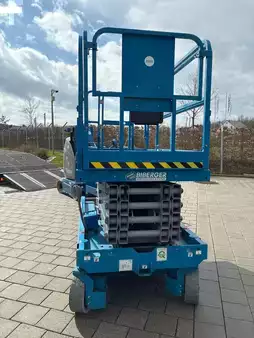 Podnośnik nożycowy 2022  Genie GS 3246 (4)