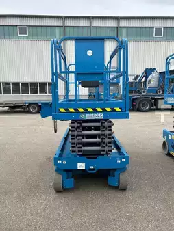 Podnośnik nożycowy 2022  Genie GS 3246 (3)