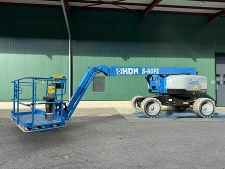 Teleskooppipuominostimet 2022  Genie S-60 FE (2)