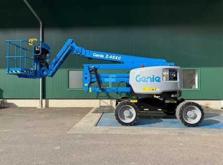 Fler stegs bom  Genie Z-45 XC (2)