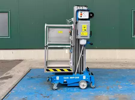 Erikoislaiteet 2024  Genie AWP-20S AC (2)