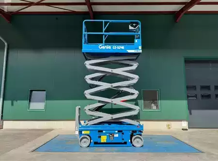Piattaforme aeree a pantografo 2025  Genie GS-3246 E-Drive (4)
