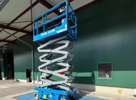 Piattaforme aeree a pantografo 2025  Genie GS-3246 E-Drive (6)