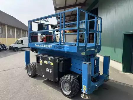 Schaarhoogwerker 2017  Genie GS-3369 RT (4)