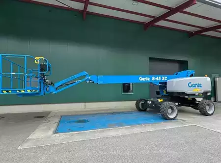 Podnośnik teleskopowy 2025  Genie S-45 XC (4)