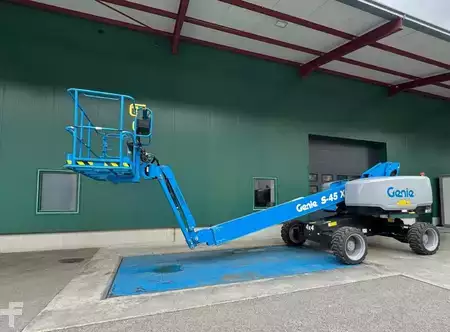 Podnośnik teleskopowy 2025  Genie S-45 XC (5)