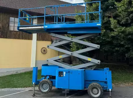 Schaarhoogwerker 2013  Genie GS-2669 RT (3)