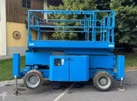 Levantamento tesoura 2013  Genie GS-2669 RT (1)