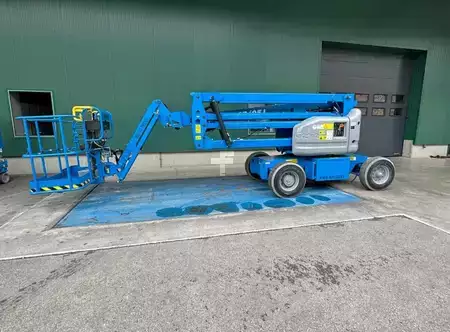 Teleskopická plošina 2025  Genie Z-45/25J DC (1)