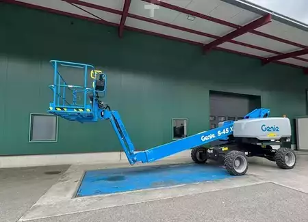 Teleskop platform 2025  Genie S-45 XC (5)