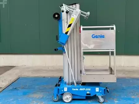 Spezialgeräte 2025  Genie AWP-25S AC (1)
