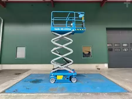 Pracovní plošina s nůžkovým zdvihem 2025  Genie GS-1932m E-Drive (1)