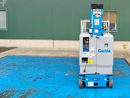 Spezialgeräte 2022  Genie GR-15 Runabout Arbeitsbühne (4)