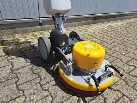 Limpiadora con disco singular 2026  GHIBLI O 143 Spray Orbital (4)