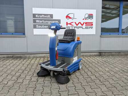 Ride On Vacuum Sweeper 2023  Fiorentini Minisweeper *Demofahrzeug* (2)
