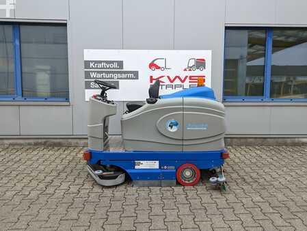 Ride-on gulvvasker 2023 Fiorentini I38UE *Demofahrzeug* (1)