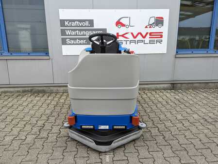 Ride-on gulvvasker 2023 Fiorentini I38UE *Demofahrzeug* (2)