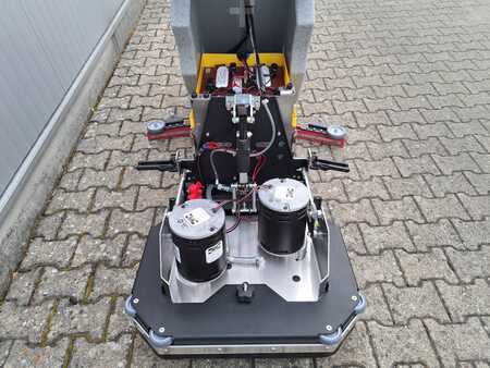 Súrológép 2024  Tomcat Carbon V2 (4)