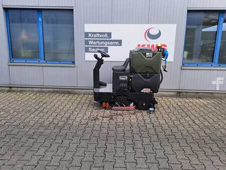 Ride On Scrubber Dryer  Kodiak K42 (1)