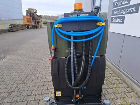 Ride On Scrubber Dryer  Kodiak K42 (7)