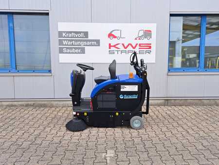 Ride-on feje/sugemaskiner 2024 Fiorentini S28B (1)