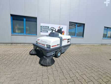 Ride-on feje/sugemaskiner 2025 Dulevo 90 EH (2)