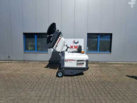 Ride-on feje/sugemaskiner 2025 Dulevo 90 EH (4)