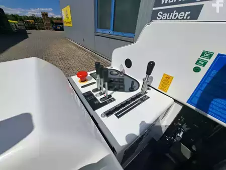 Zamiatarki próżniowe samojezdne 2025  Dulevo 1100 EH (8)