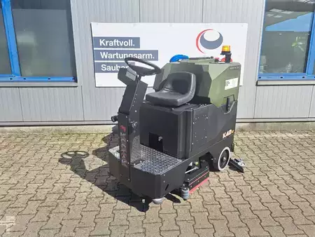 Fregadora con conductor sentado  Kodiak K42 30in Disk (2)