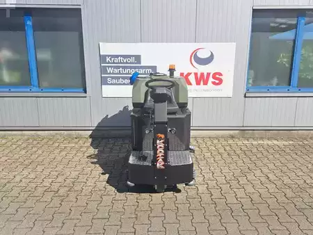 Fregadora con conductor sentado  Kodiak K42 30in Disk (3)