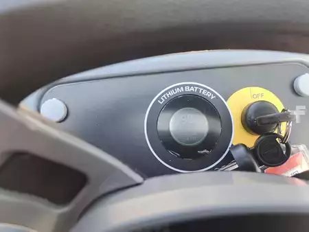 Fregadora con conductor sentado  ghibli & wirbel Ranger R 115 FD 85 BC Lithium (6)