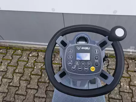 Päältäajettavat yhdistelmäkoneet 2026  GHIBLI Rush 65 Lithium (5)