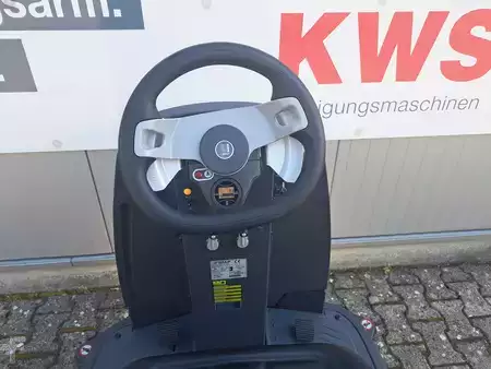 Riding scrubber dryer  Fimap Magna Cylindrical (4)