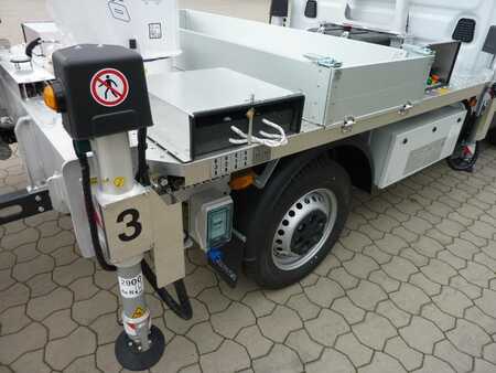 Plošina na nákladním automobilu 2024 Multitel-Pagliero MZ 250 (4)