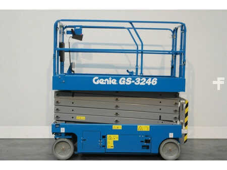 Scherenarbeitsbühne 2016  Genie GS-3246 (1)