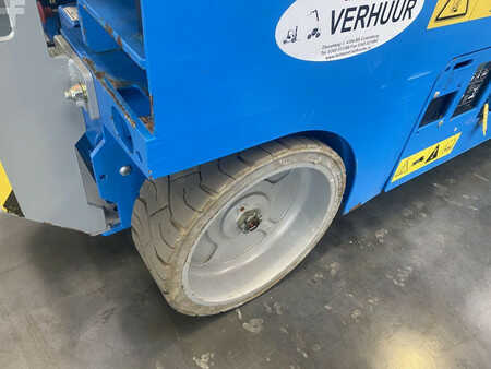 Scherenarbeitsbühne 2016  Genie GS-2032 (4)