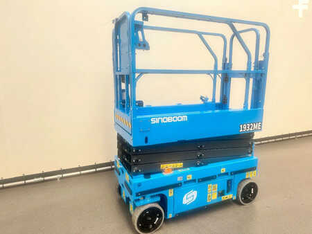 Scissor lift 2025  Sinoboom 1932ME (1)