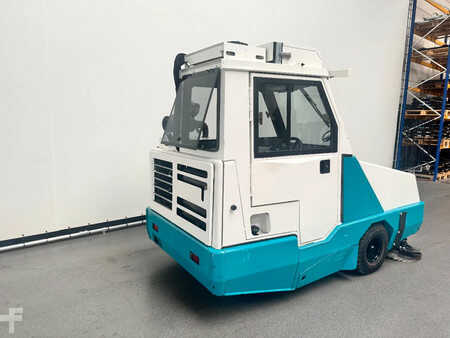 Veegmachine - TENNANT 800 (17)