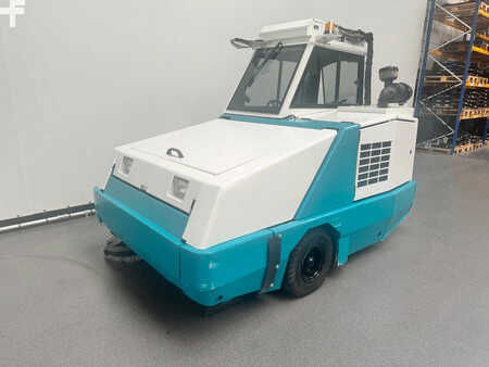 Veegmachine - TENNANT 800 (5)
