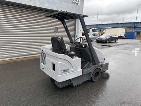 Päältäajettavat imulakaisukoneet 2013  Nilfisk SR 1601B (10)