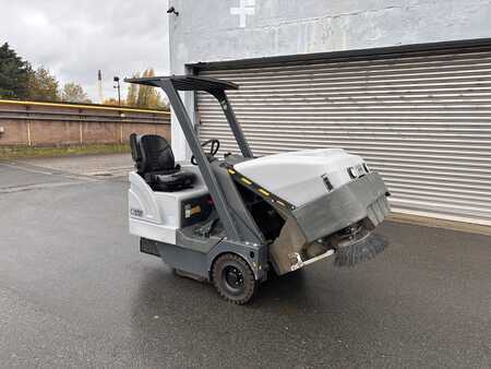 Päältäajettavat imulakaisukoneet 2013  Nilfisk SR 1601B (12)