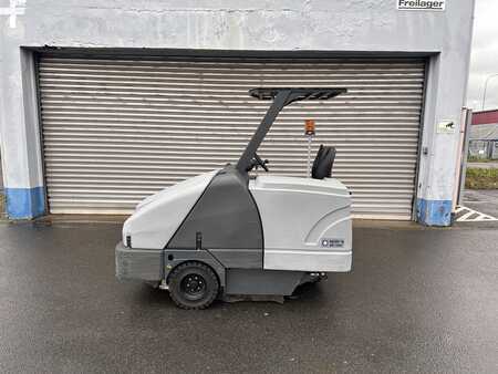 Päältäajettavat imulakaisukoneet 2013  Nilfisk SR 1601B (13)